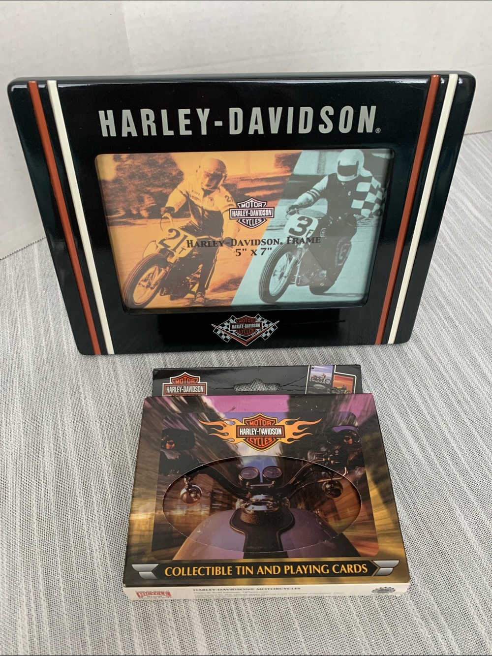 HARLEY DAVIDSON PICTURE FRAME Harley Davidson Collector Tin with 2 sets of Playi
